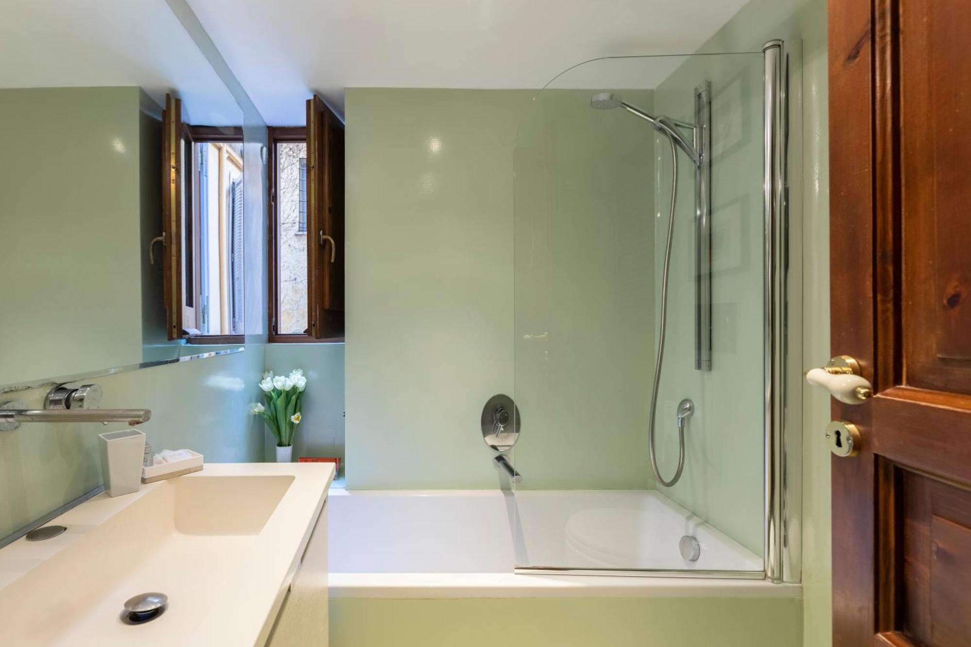 Romac Coronari With Gym, Sauna And Garden מראה חיצוני תמונה