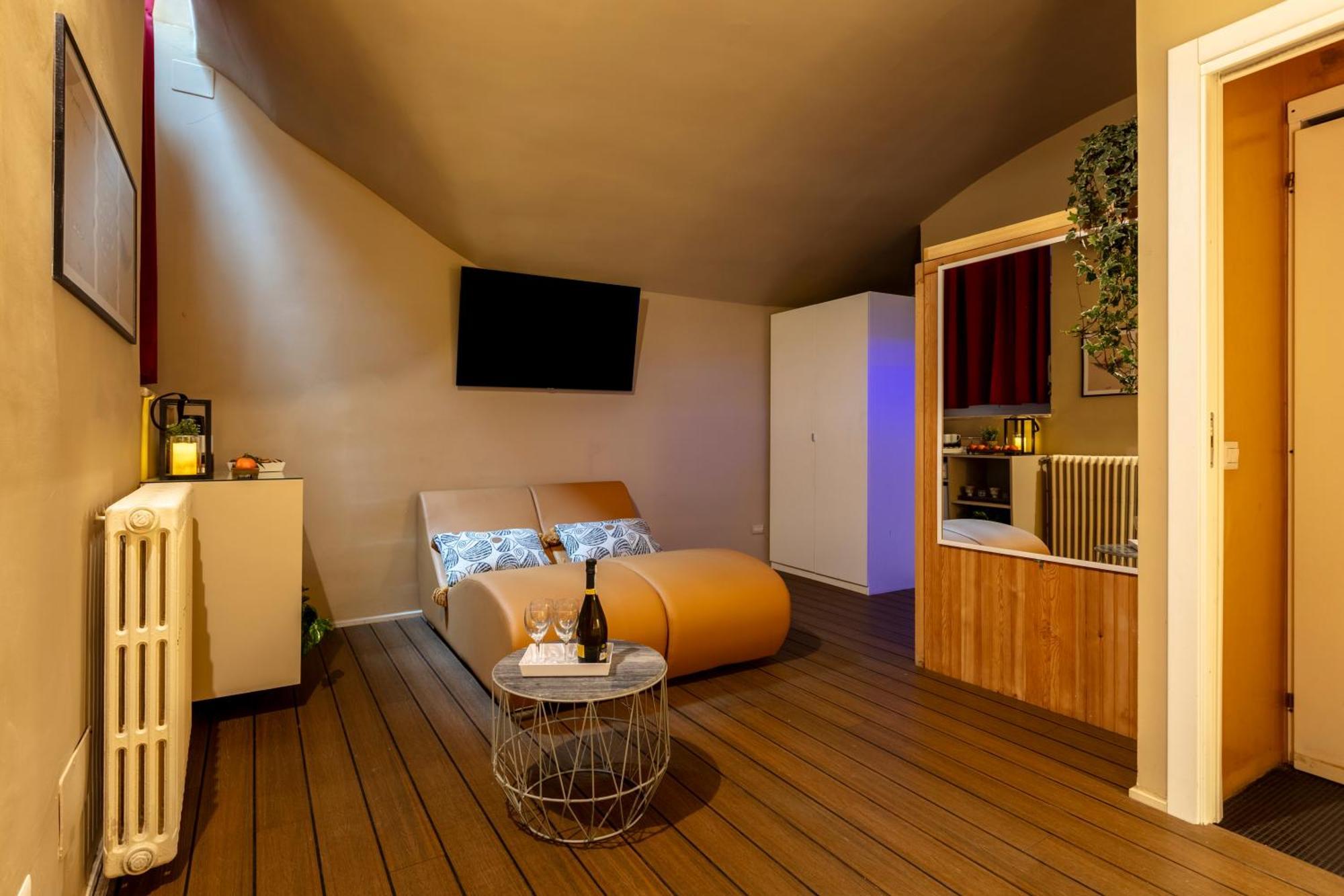 Romac Coronari With Gym, Sauna And Garden מראה חיצוני תמונה